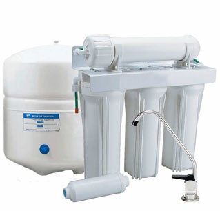 White reverse osmosis system with filter container and tap